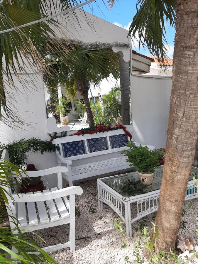 Palmita Hotel Hostel Oranjestad Eksteriør bilde