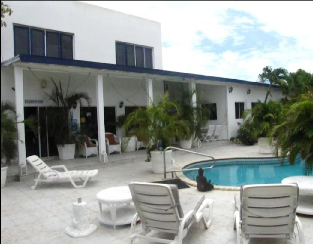 Palmita Hotel Hostel Oranjestad Eksteriør bilde